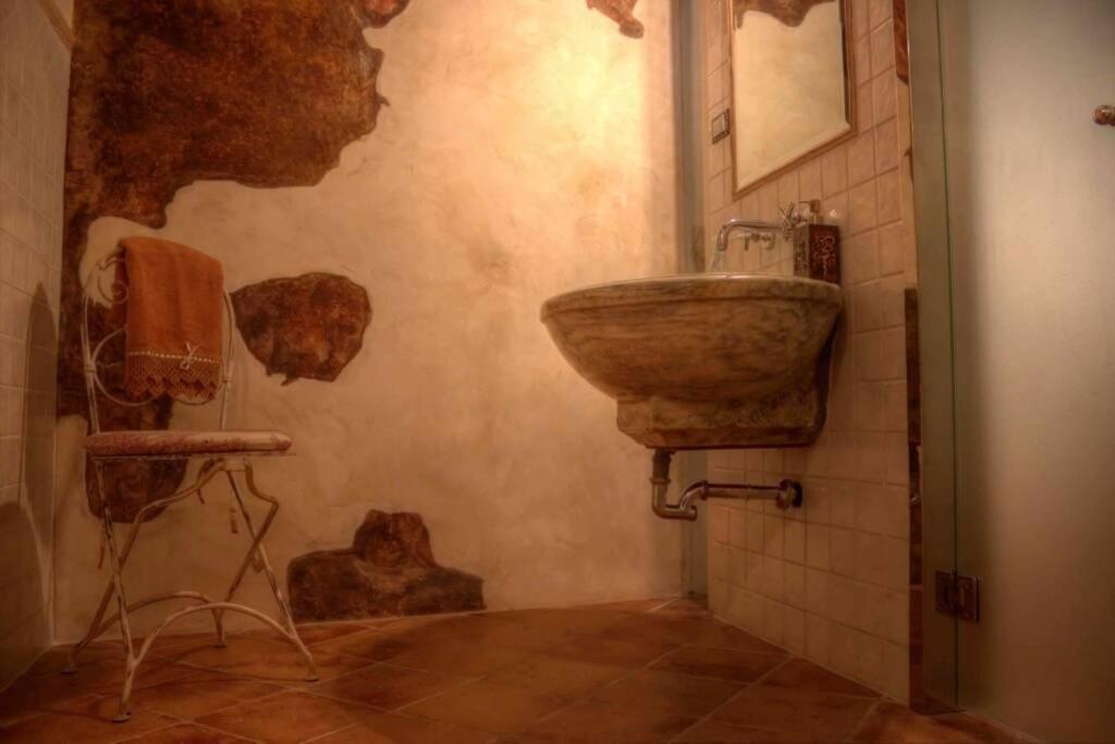 Santa Maria Ad Valetudinarium Apartman Abbadia San Salvatore Kültér fotó